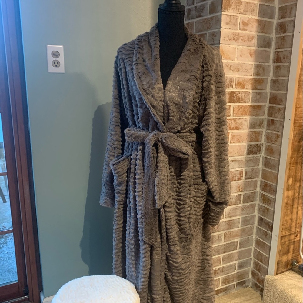 Soma floor length robe